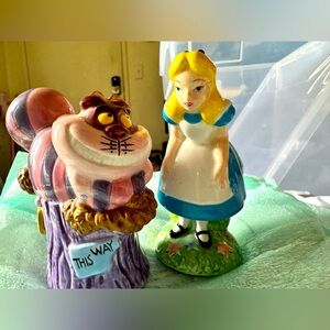 Alice in Wonderland salt and pepper shaker